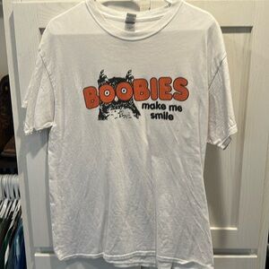 Hooters T-Shirt